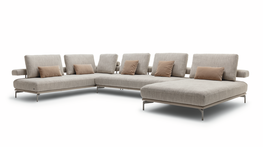 The modular sofa JAZ by Rolf Benz is available at Grünbeck Einrichtungen Wien