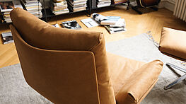 The COR Cordia collection includes this cozy lounge chair, which is now available at a special promotional price at Grünbeck Einrichtungen to celebrate its 10th anniversary.
