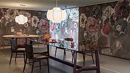 wall-and-deco-tapete-wallpaper-mohn-blumen-floral-modern-grünbeck-gruenbeck-einrichtungen-wien-designhouse-interior-design-vienna-innenarchitekturbuero-einrichtungshaus-moebelhaus-designmoebel-markenmoebel