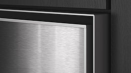 The Gaggenau Expressive Series, with its striking, sculptural forms, draws inspiration from the design principles of the Bauhaus and modern architecture. 
On display and available at Grünbeck Einrichtungen Vienna