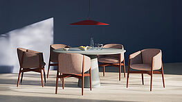 With Kagu, COR presents a chair designed by Jehs+Laub that is not only delicate with its solid wood frame, but also extremely comfortable with its springy, flexible back.
