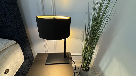 The two CHRISTINE KRÖNCKE Mono table lamps or bedside lamps are available at Grünbeck Einrichtungen as display items in the Design Sale.