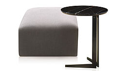 The Eos side table with marble top is from the affordable collection by Papadatos, an internationally successful company, and is available from Grünbeck Einrichtungen Wien.