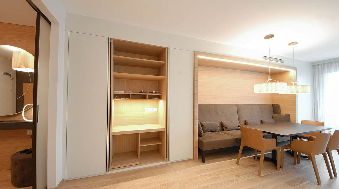 Planning and implementation of dining room by Grünbeck Einrichtungen Vienna