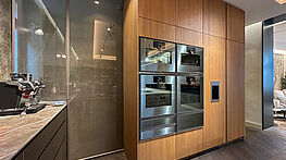 Gaggenau Expressive Küchengeräte | Rimadesio Velaria Schiebetüren | Grünbeck Einrichtungen Wien