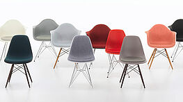 vitra-eames-plastic-chair-dsw-esszimmerstuhl-holzbeine-metallgestell-drahtgestell-kunststoffschale-bunt-klassiker-grünbeck-gruenbeck-einrichtungen-wien-schauraum-haendler-designhouse-interior-design-vienna-innenarchitekturbuero-einrichtungshaus-moebelhaus-designmoebel-markenmoebel