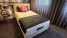 The Treca Paris Modern bed, 120 cm wide, is available at Grünbeck Einrichtungen with the Supercad package, complete with the Imperial Symbiose Corpus Prestige Neo mattress, now on sale.