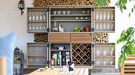 Cubic Outdoor Living | Bar in a cupboard | Stauraummöbel und Küchen nach Maß für den Garten oder die terrasse | Grünbeck Einrichtungen Wien