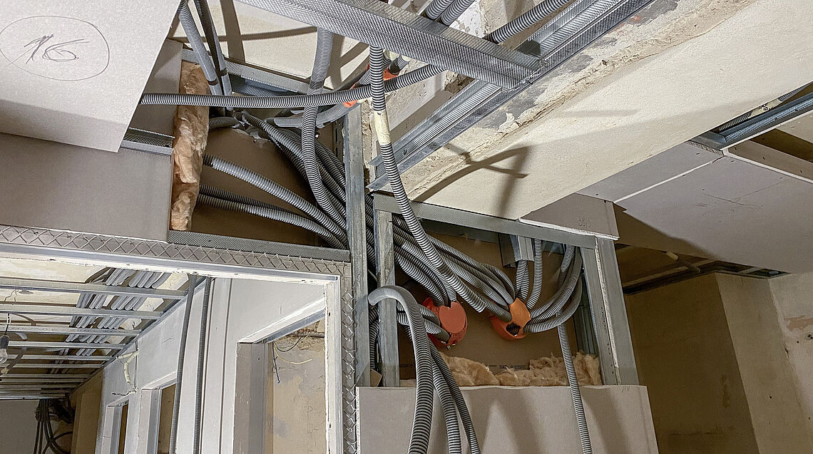 Grünbeck Innenarchitektur realisiert Projekte, wie diesen Appartementumbau samt neuer Küche von der Idee zur Umsetzung: Planung, Gesamtkonzept, Umsetzung , Montage
