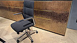 Der Walter Knoll Leadchair Management Soft 2065 Bürostuhl ist bei Grünbeck Einrichtungen prompt zu einem günstigen Preis verfügbar