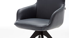 Der Stuhl SMO 671 von Rolf Benz ist bei Grünbeck Einrichtungen 1050 Wien erhältlich.