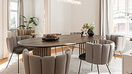 KFF Gaia upholstered chairs with Asco Lamello table The KFF Gaia upholstered chairs can be combined with the Asco Lamello table to create a cozy dining room set. Available from Grünbeck Einrichtungen Vienna.