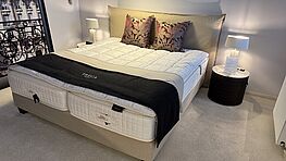 The Treca Paris 24/7 Smart bed, complete with a Like Neo mattress and mattress topper, is available at a discounted sale at Grünbeck Einrichtungen.
