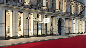 Grünbeck | Vor 30 Jahren wurde das Zinshaus von 1886 komplett saniert und 4 Etagen in Showrooms für Interior Design umgebaut | 1050 Wien, Margaretenstraße 93