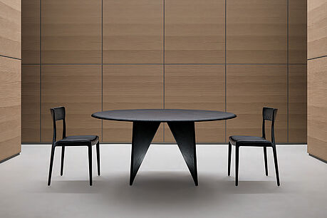 Rimadesio modernity flow Milano news | Sophis chair in showroom Vienna by Gruenbeck