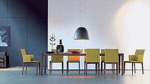 walter-knoll-esszimmer-stuhl-sessel-andoo-leder-nussholz-fussgestell-beine-modern-schlicht-elegant-bequem-hoher-sitzkomfort-grünbeck-gruenbeck-einrichtungen-wien-designhouse-interior-design-vienna-innenarchitekturbuero-einrichtungshaus-moebelhaus-designmoebel-markenmoebel