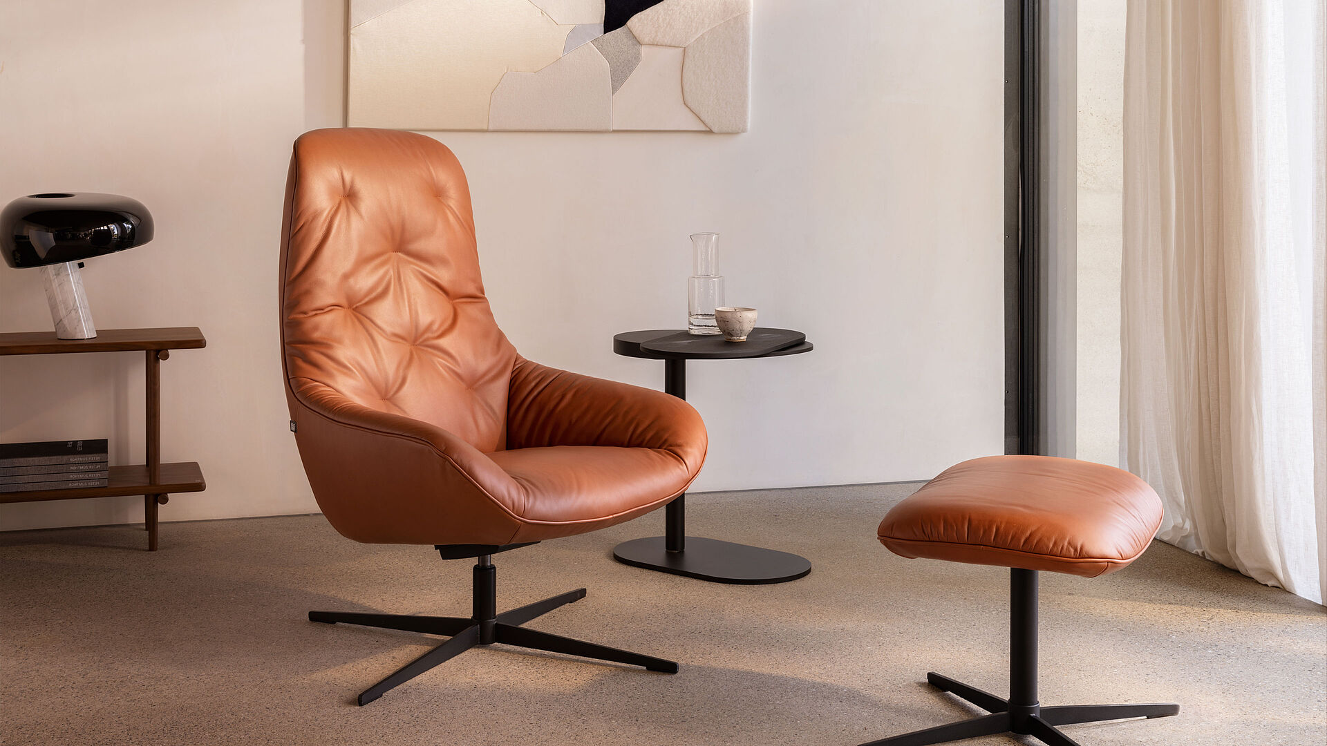 US dollar ga sightseeing Baleinwalvis Rolf Benz MEG high-back armchair with stool - Gruenbeck interior design