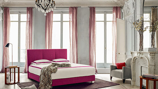 treca-interiors-paris-polsterbett-boxspringbett-kate-stoff-pink-taschenfederkern-matratzen-bequem-luxurioes-weich-grünbeck-gruenbeck-einrichtungen-wien-schauraum-haendler-designhouse-interior-design-vienna-innenarchitekturbuero-einrichtungshaus-moebelhaus-designmoebel-markenmoebel