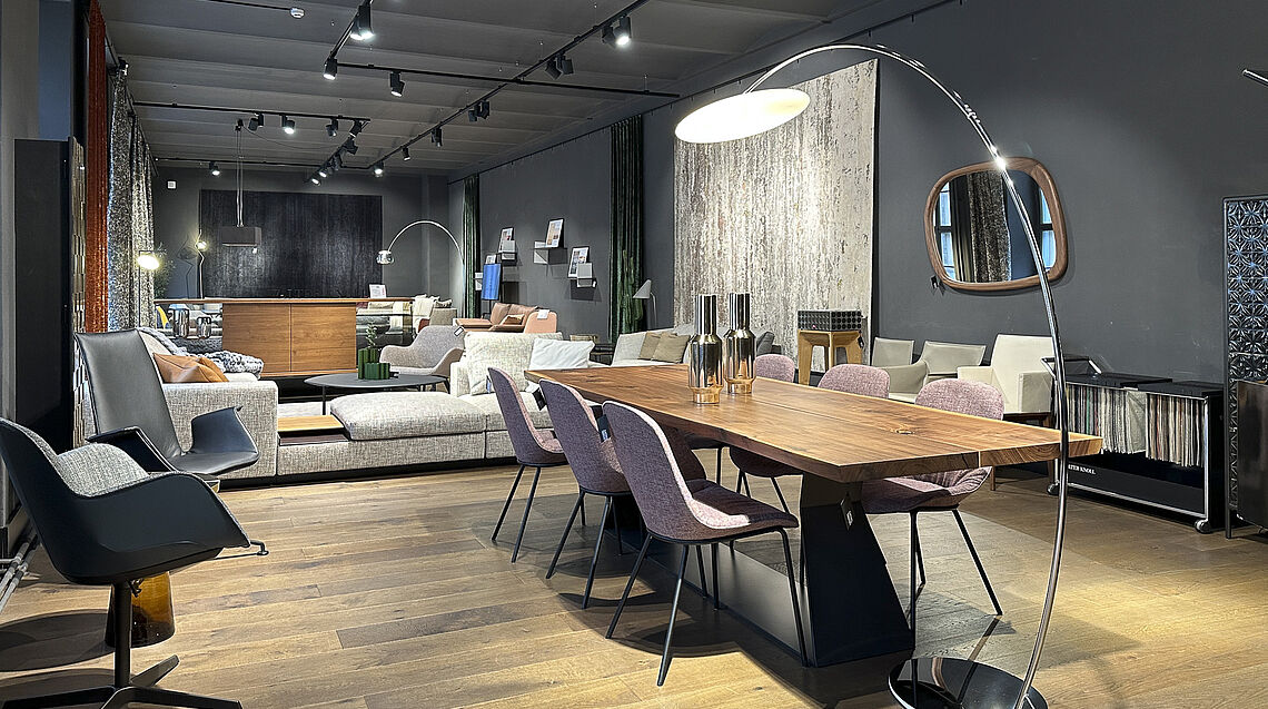walter-knoll-brand-space-at-gruenbeck-interiors-vienna-summer-design-sale-2023a