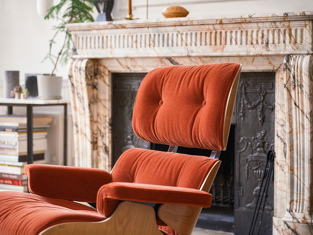 Neue Stoffe und Hoelzer aus Europa beim Vitra Eames Lounge Chair ab Herbst 2025 | Erhältlich im Vitra Store bei Grünbeck 1050 Wien