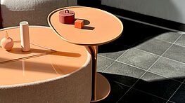 Siwa von COR: der Beistelltisch als Ergänzung zum Sofa erhältlich bei Grünbeck Einrichtungen Wien