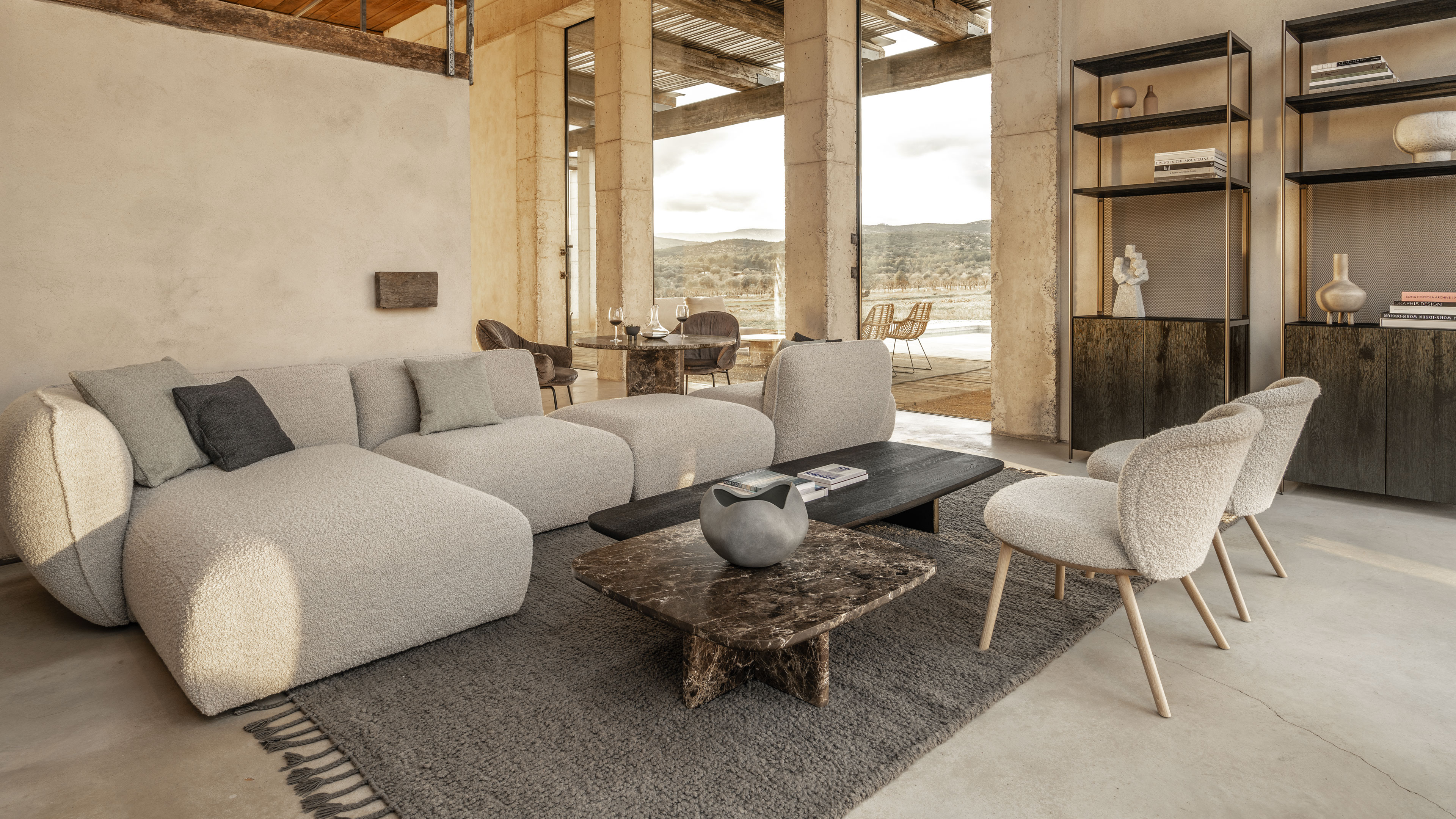 Home Depot Messe 2025 | News blog Gruenbeck interiors Vienna | Freifrau Mia modulares Sofa | Low dining news | Janua Tische aus Massivholz und Marmor